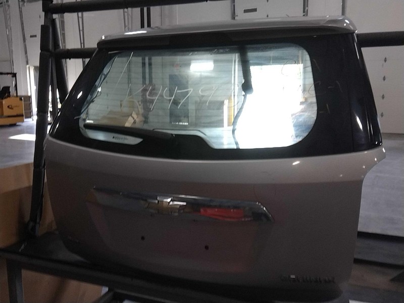 Used Deck Lid fits: 2013 Chevrolet Equinox w/o privacy tint glass w/o rear view