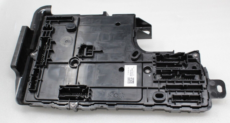 20-24 Tesla Model Y Gen 3 Right Hand Passenger Seat Controller 1657650-10-B OEM