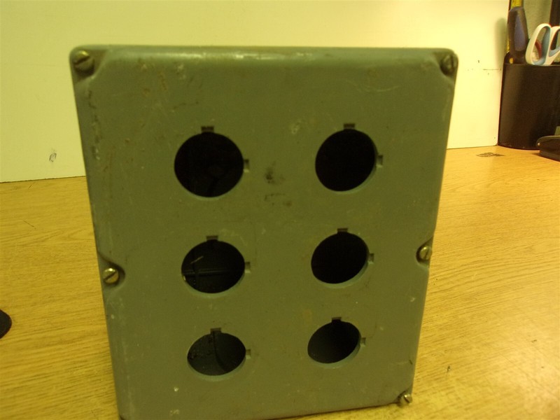 Square D KY-6 6 Switch Control Station Enclosure 8x6.5x3.75" *FREE SHIPPING*