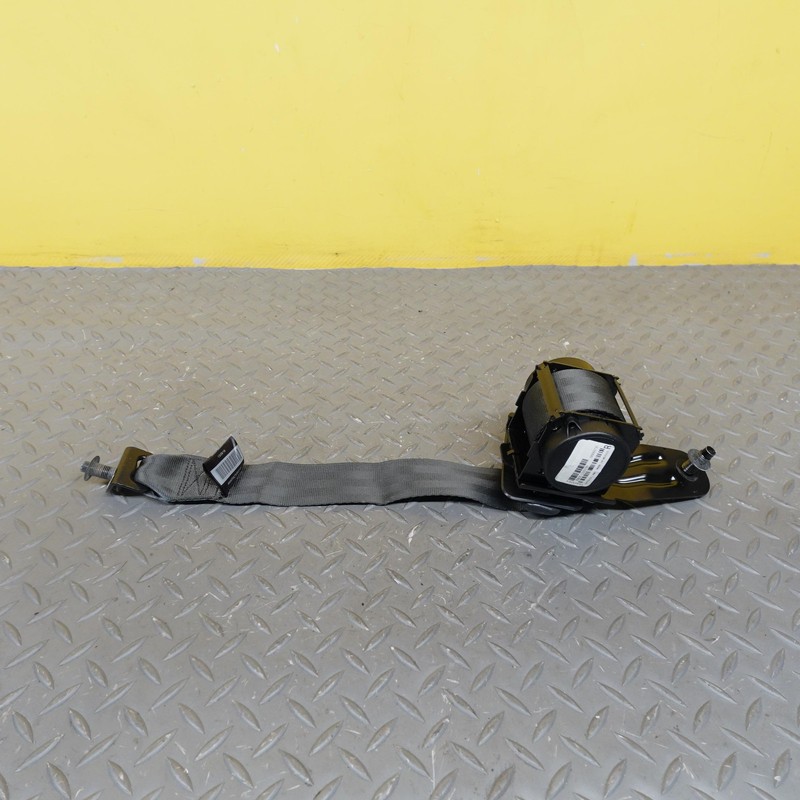 2015-2019 HYUNDAI SONATA Right Rear Side Seat Belt Retractor OEM 89820-c2000