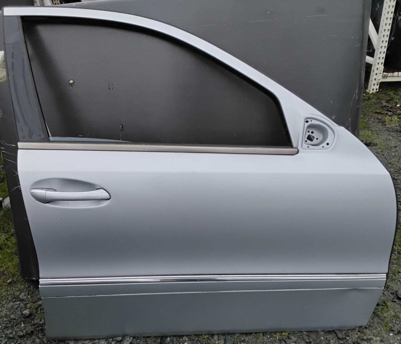 Passenger Front Door 211 Type E350 Fits 03-06 MERCEDES E-CLASS 52985