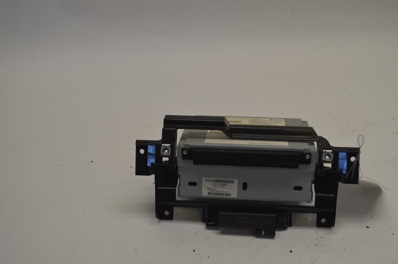 2012-2016 LAND ROVER LR4 AM FM CD PLAYER RADIO RECEIVER CONTROL UNIT OEM