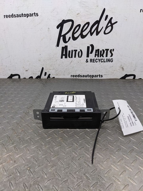 Audio Equipment Radio Audio Disc Player Opt TG5 Fits 15-20 ESCALADE 1175579