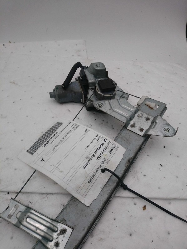2017 Subaru Forester Left Window Regulator Silver 104K Miles Used Part
