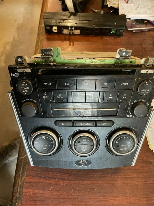 06 07 Mazdaspeed 6 6 Disc CD Changer w/ Auto Heater AC A/C Climate Controls