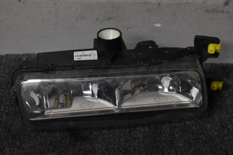 2013-2017 RANGE ROVER FRONT RIGHT SIDE FOG LIGHT FACTORY OEM