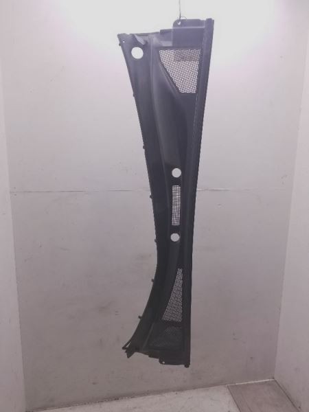 04 05 06 07 Lexus RX330 Cowl Vent Panel