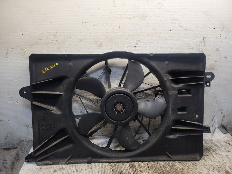 Radiator Fan Motor Fan Assembly Fits 13-16 DART 1618226