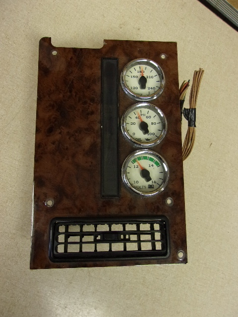 International Gauge Cluster Panel Water, Oil Voltmeter 3592547C91 *FREE SHIP*