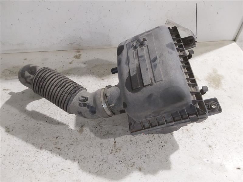 2018-2024 Dodge RAM 1500 Air Cleaner Intake Box Assembly 5.7L fits 5 Lug Wheel