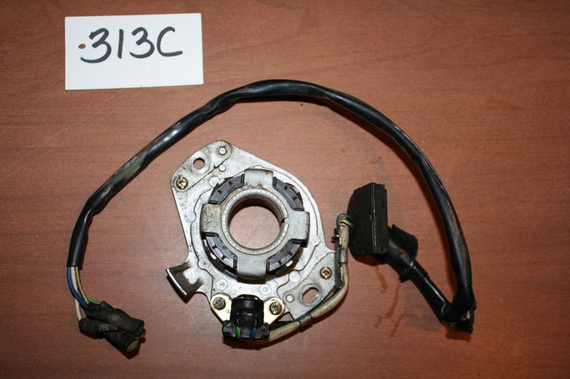 1993 Honda CR250R Ignition Stator Coil Assembly Pulser Coil OEM 93 A