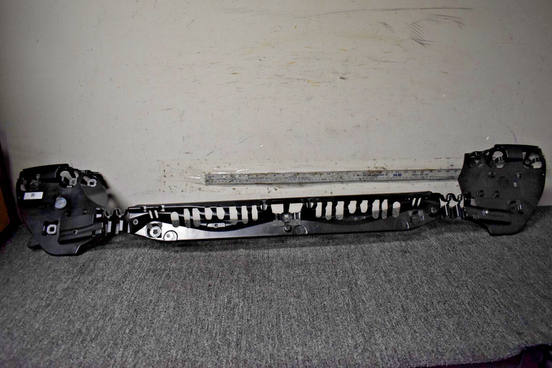 BMW 5 2019-2020 SERIES REAR BUMPER MOUNT FACTORY OEM 8067762 51128067762