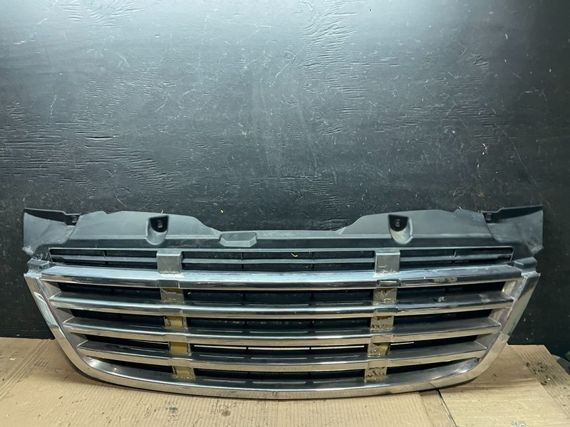 2009 to 2011 Freightliner Sprinter Front Upper Chrome Grill Grille W4652 DG