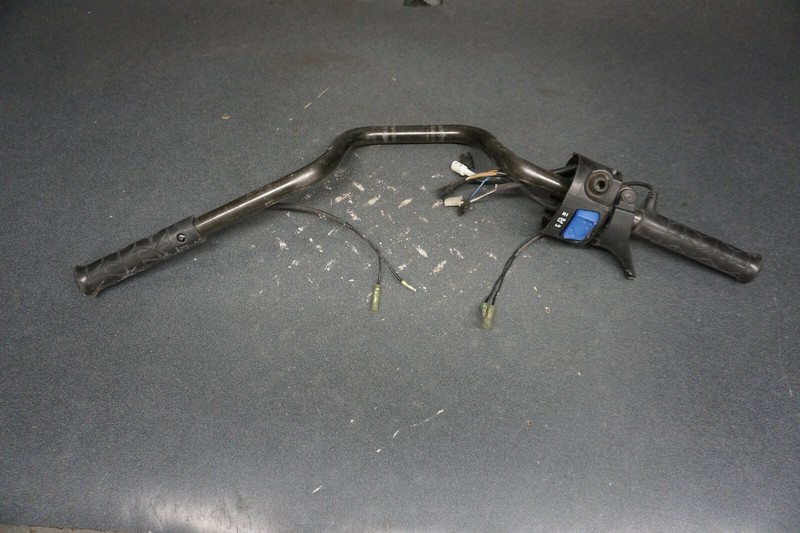 2005-2007 Yamaha OEM Handlebar Ass'y w/ RH Control Switch Throttle Vector RS