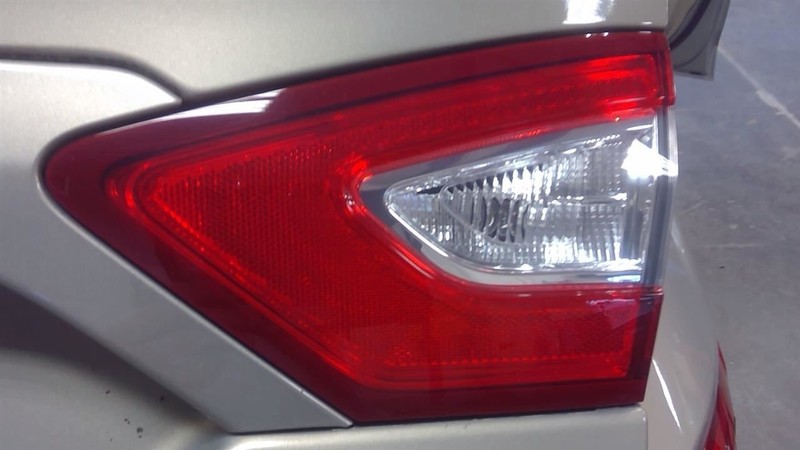 Passenger Tail Light Lid Mounted Hybrid SE Fits 13-16 FUSION 3400940