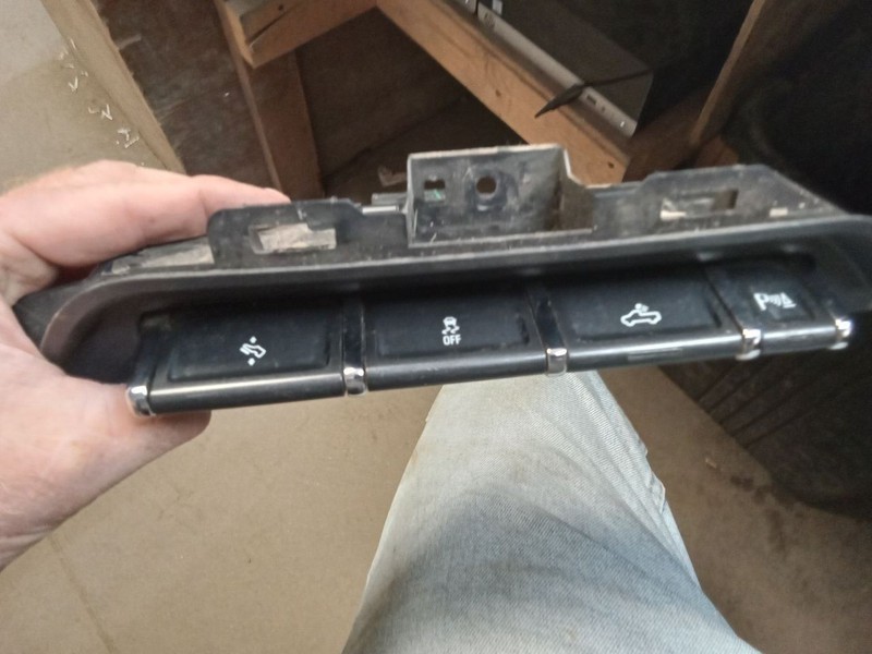 SILVRDO15 2015 Dash/Interior/Seat Switch 579922