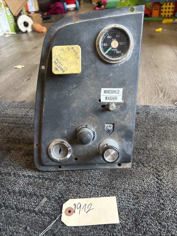FordGAUGE AND SWITCH Dash Panel - Used