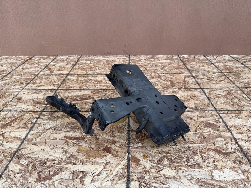 NISSAN 370Z 2009-2021 OEM RIGHT PASSENGER FRAME RAIL APRON CUT ASSEMBLY