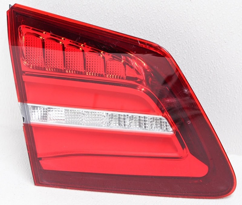 OEM Mercedes-Benz GLS-Class (166 Type) LED Tail Lamp 1669066302 Lens Cracked