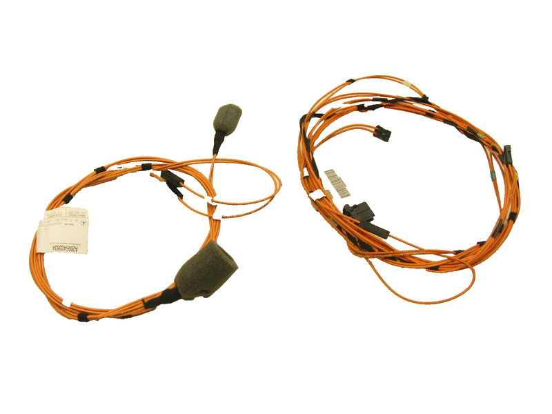 05-09 MERCEDES W209 CLK500 CLK320 FIBER OPTIC HEAD UNIT RADIO CD CABLE PLUG 1018