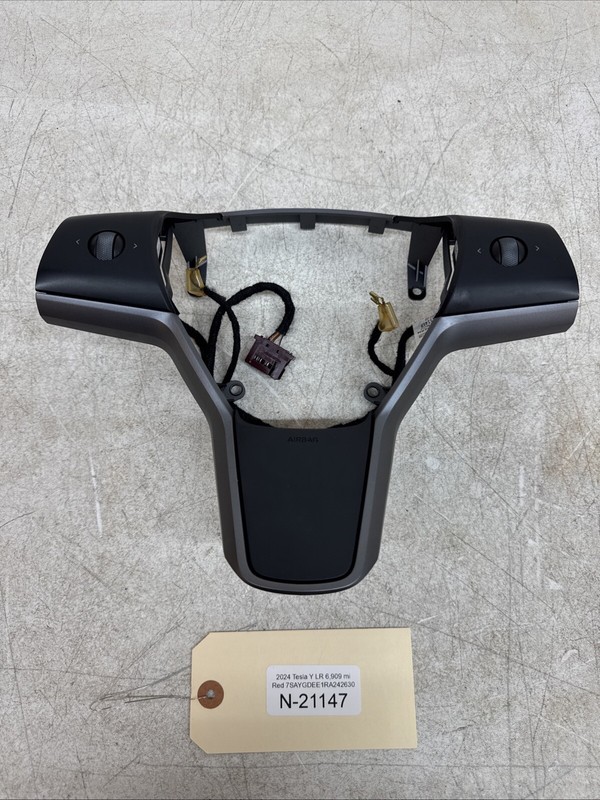 ⚡️Tesla Model Y Steering Wheel Controls Bezel Trim Heated 21147 B96