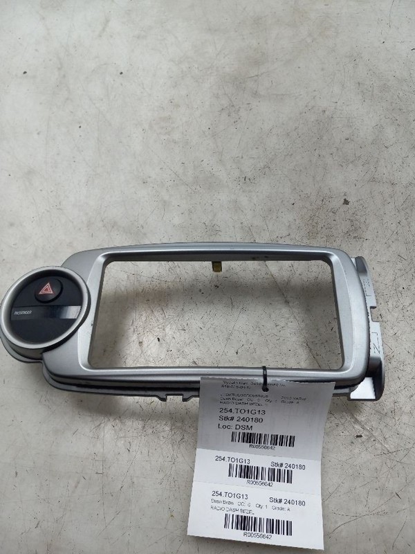 13 TOYOTA YARIS RADIO DASH BEZEL
