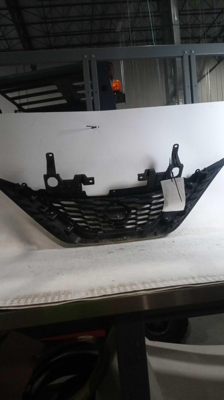 2019 Nissan Sentra Black Grille OEM 623105UD0A Used 4DR SED BLK 75000 Miles