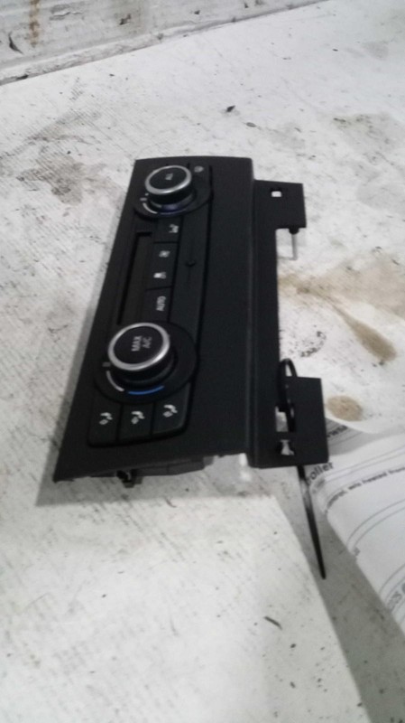 2015 BMW X1 A/C Selector Switch OEM White 386943, 107K Miles, 6 Month Warranty