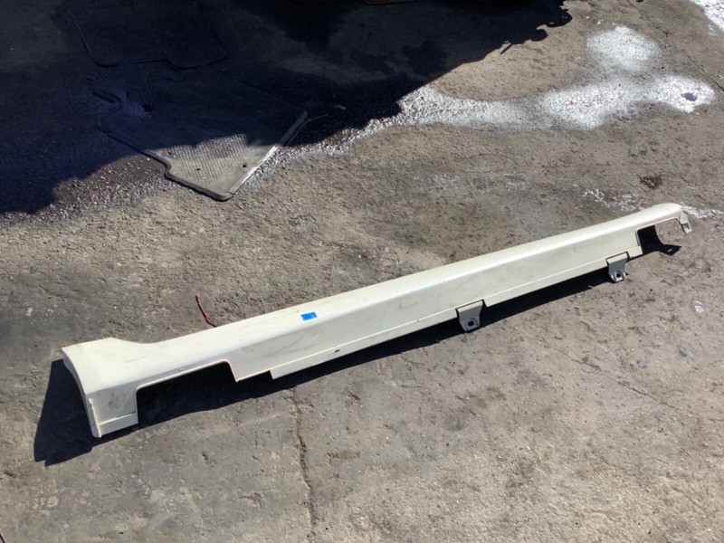04-08 AcuraTSX Right Rocker Molding White 71800-SEA-ZZ10-M1 OEM