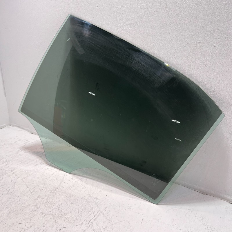 2011 - 2016 MERCEDES E350 W212 REAR LEFT DRIVER SIDE DOOR WINDOW GLASS OEM