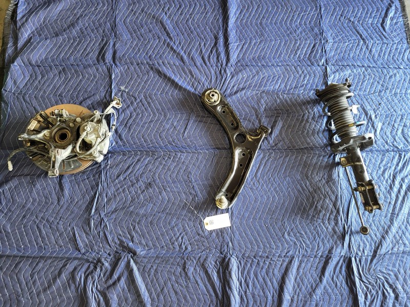 Used Oem Kia Right Passenger Front Suspension Knee for 2021-2023 Seltos 1.6L AWD