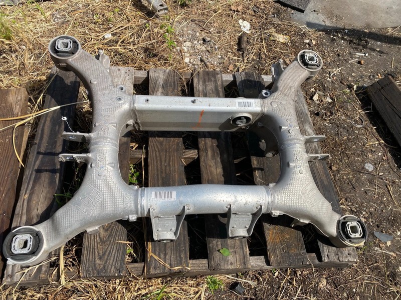 09-12 BMW 750i F01 F02 REAR SUSPENSION SUBFRAME CRADLE CARRIER CROSSMEMBER OEM