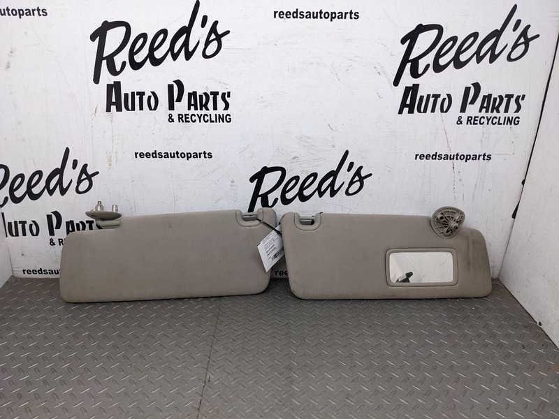 13-20 DODGE RAM1500 Left Driver and Right Passenger Set Sun Visor OEM 1170355