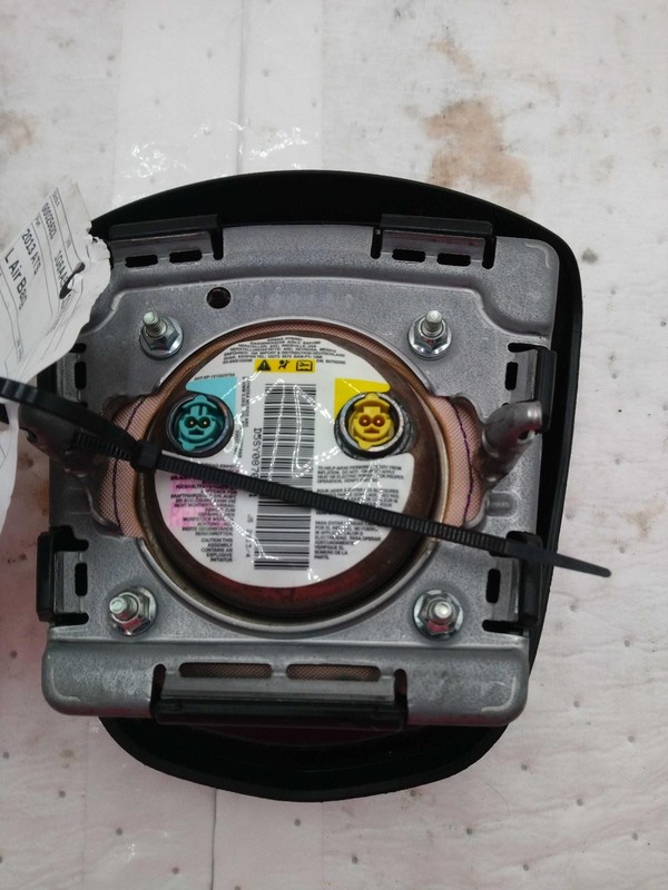 2013 Cadillac ATS Steering Wheel Air Bag Black OEM Used 154k Miles NJ25-25623