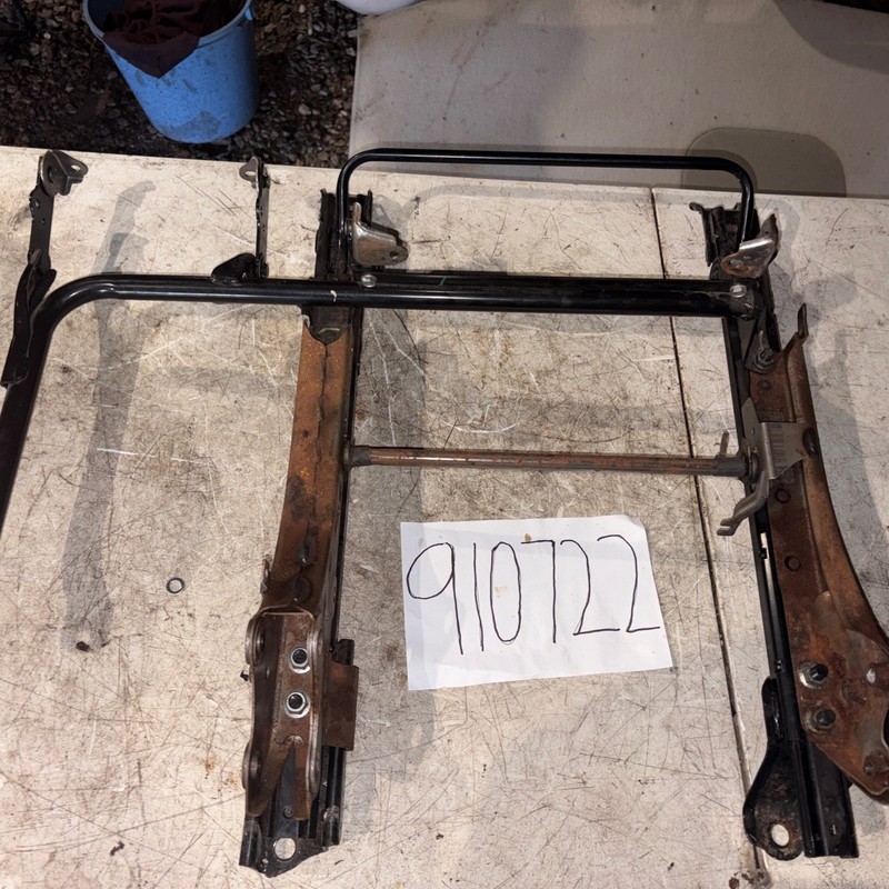 07 - 09 LEXUS RX350 REAR MANUAL SEAT TRACK