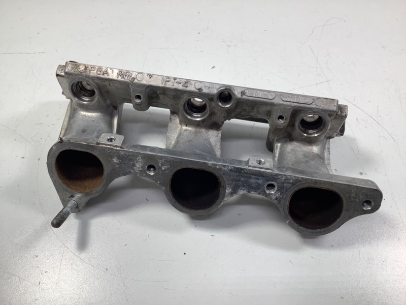 99-01 Honda Odyssey Rear Base Intake Injector 17060-P8A-A00 OEM