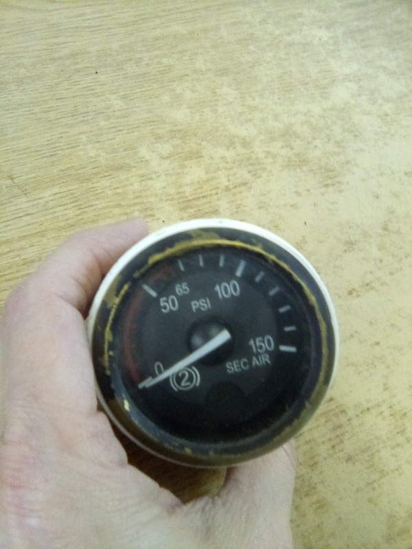 Paccar Q43-6002-102B Air Pressure Gauge