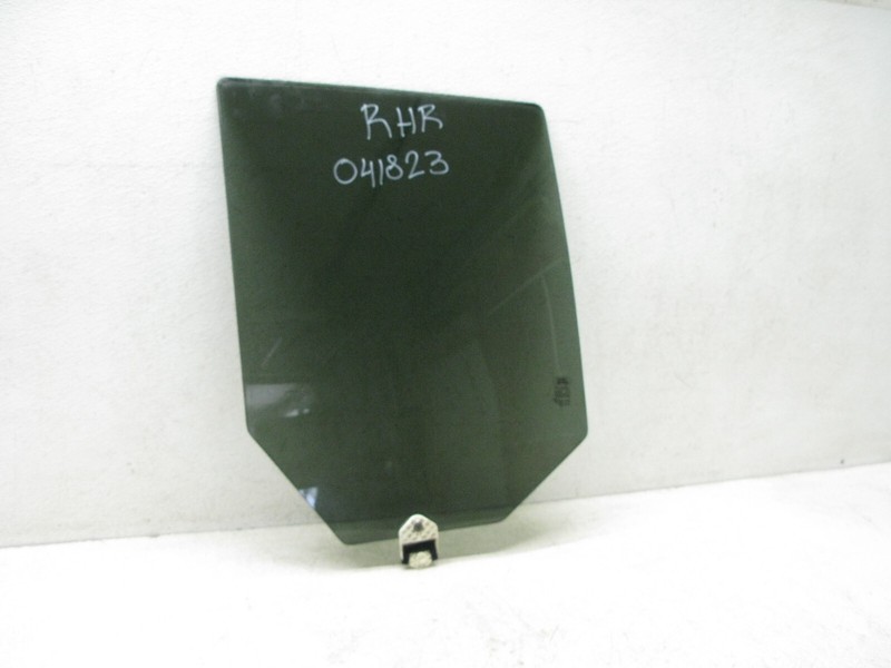 06-13 LAND ROVER RANGE ROVER SPORT BIG WINDOW GLASS RIGHT REAR OEM 041823