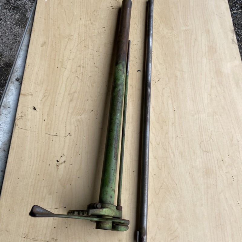 1940’s 50’s? VINTAGE OLIVERROW CROP 60 TRACTOR Steering Column Shaft