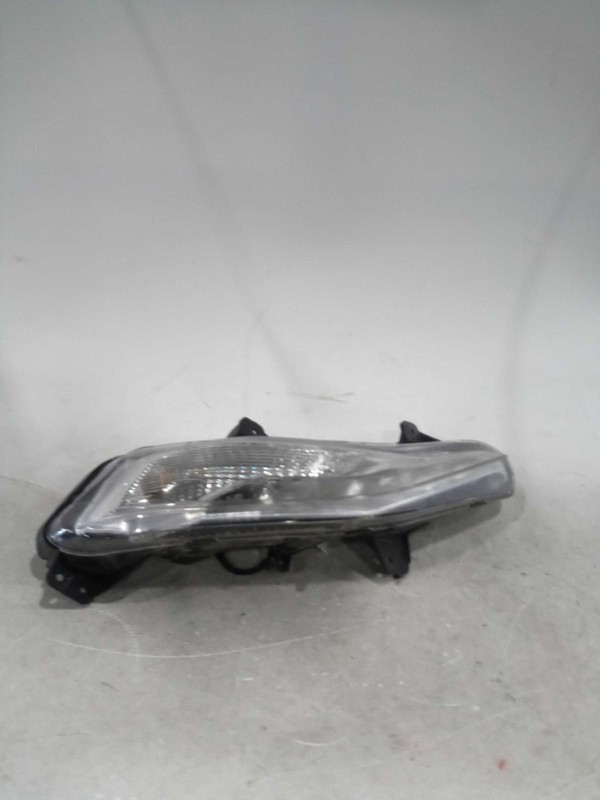 2020 Chevrolet Malibu Left Daytime Running Light Silver 29000 Miles Used