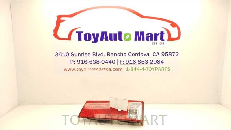 00-01 TOYOTA CAMRY PASSENGER SIDE REAR RIGHT TAIL LIGHT ASSEMBLY