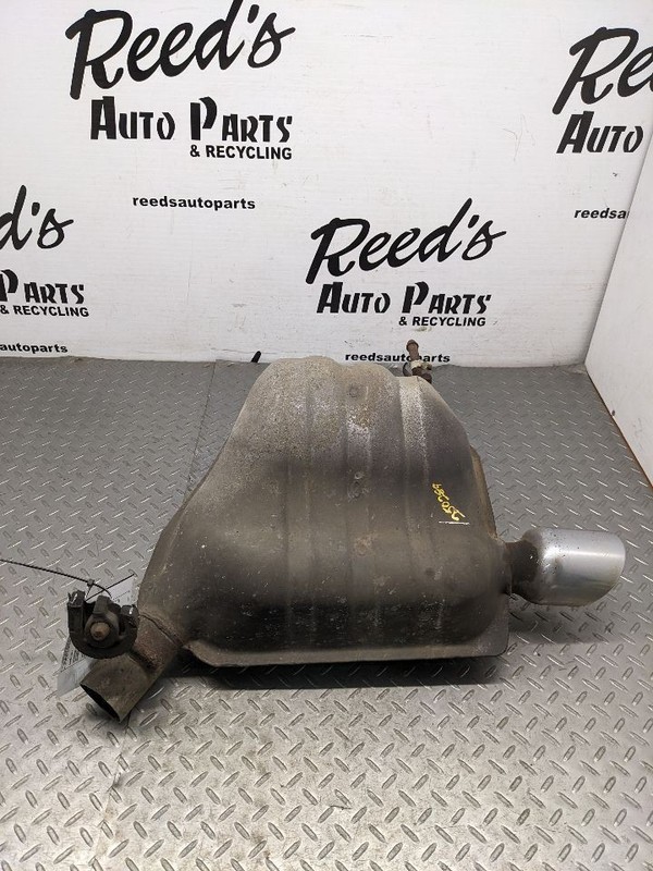 2014 - 2022 JEEP GRAND CHEROKEE WK REAR EXHAUST SYSTEM RIGHT MUFFLER PIP 1182458