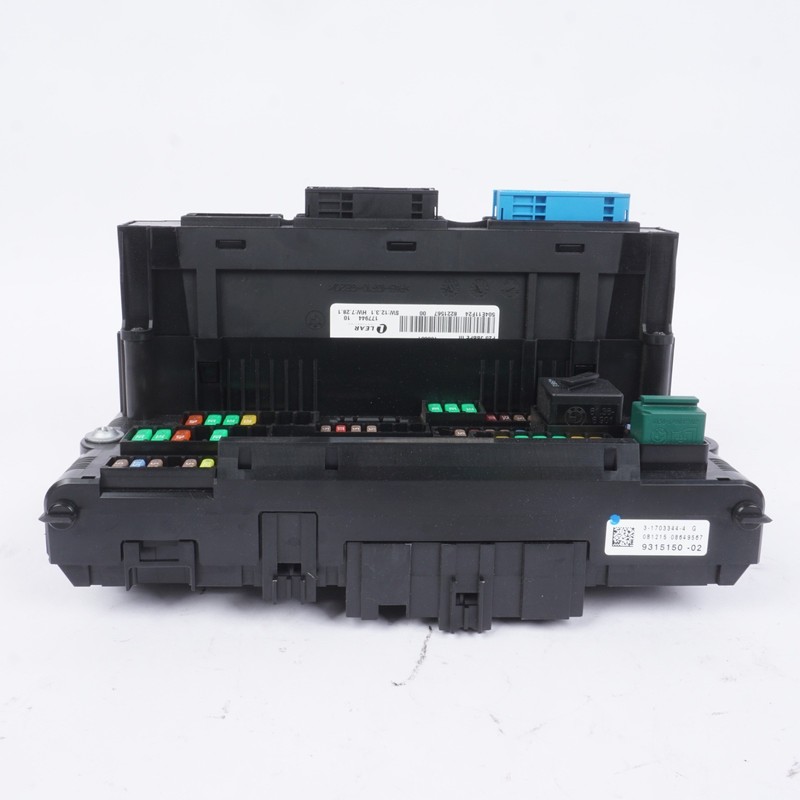 2015 - 2018 BMW X4 N20 Power Distribution Relay Fuse Box Unit Module OEM