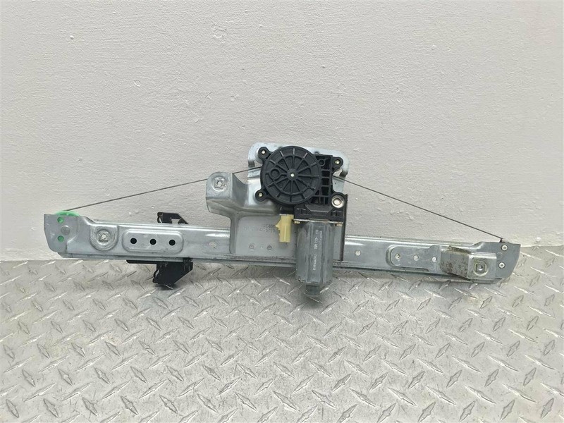 04-05 FORD PACIFICA PASSENGER REAR POWER WINDOW REGULATOR OEM 135-01927R