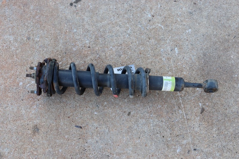 2007-2009 TOYOTA FJ CRUISER 4X2 FRONT LEFT DRIVER SIDE SHOCK STRUT ABSORBER OEM
