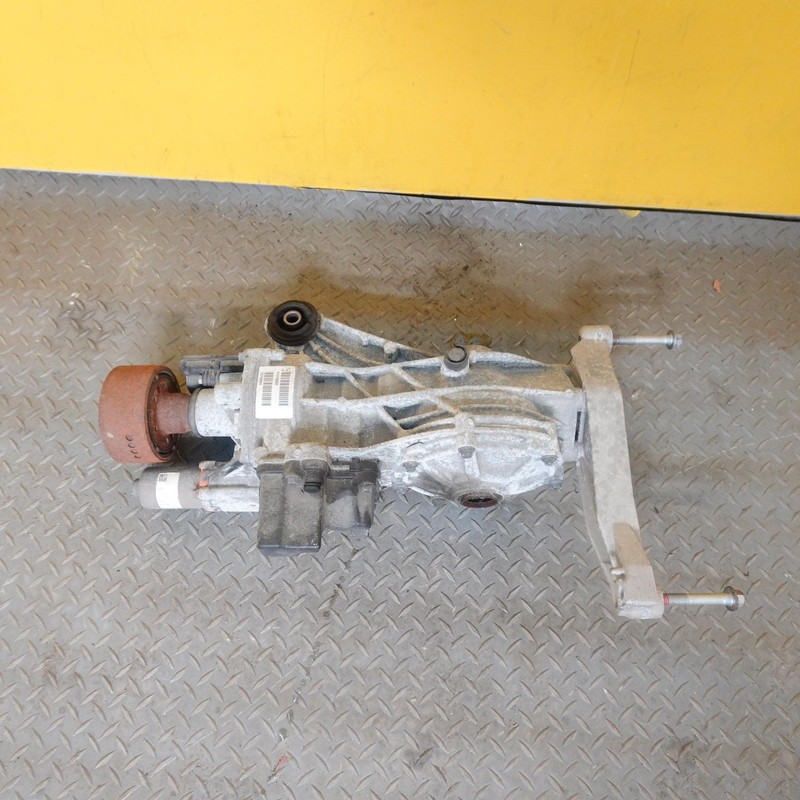 2019-2022 VOLVO XC40 2.0L AWD REAR DIFFERENTIAL AXLE CARRIER OEM 36003065