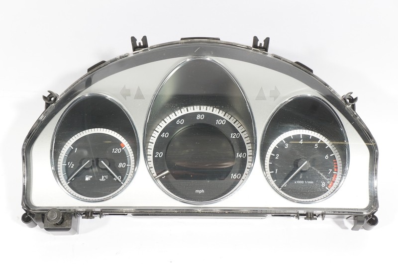 2008 - 2011 MERCEDES BENZ C300 W204 INSTRUMENT CLUSTER SPEEDOMETER OEM