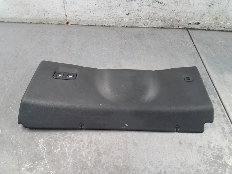 2009 Chevy Corvette C6 Lower Dash Knee Bolster #0585 E6