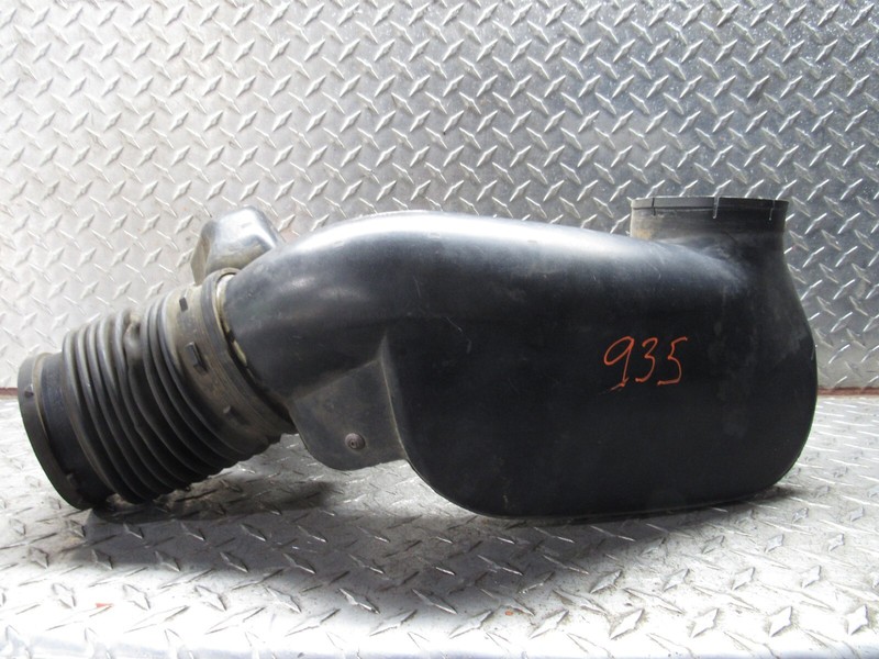 2005 GMC SIERRA 1500 AIR OUTLET TUBE HOSE RESONATOR W/HIGH CAPACITY (OPT K47)