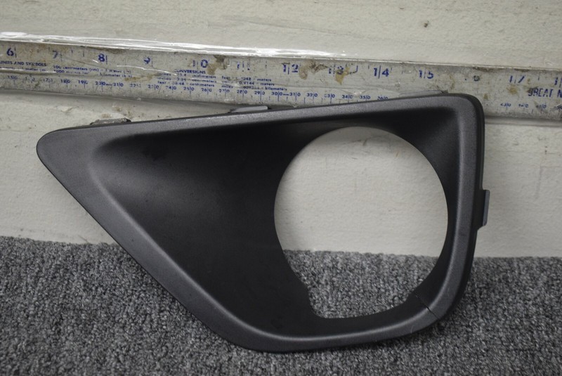 BMW X2 FOG LIGHT COVER RIGHT SIDE FACTORY OEM